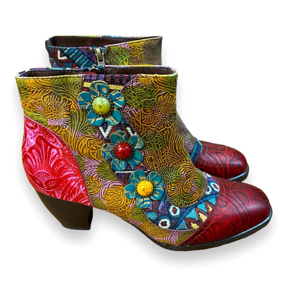 Socofy red tapestry booties size 41
